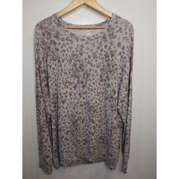 ATHLETA Women's Leopard Print Long Sleeve Top Size LP Tencel Blend Athleisure - Picture 1 of 7